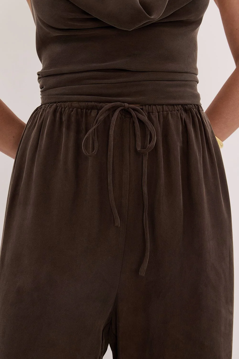 ADDIE BITTER CHOC CUPRO DRAWSTRING PANT - Image 5