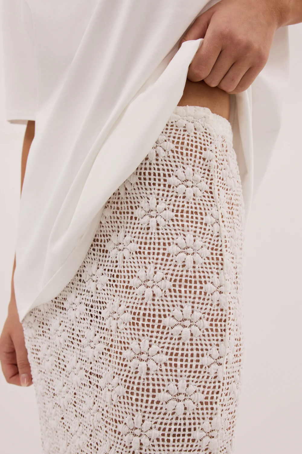 AGNES WHITE CROCHET COLUMN MIDI SKIRT - Image 5