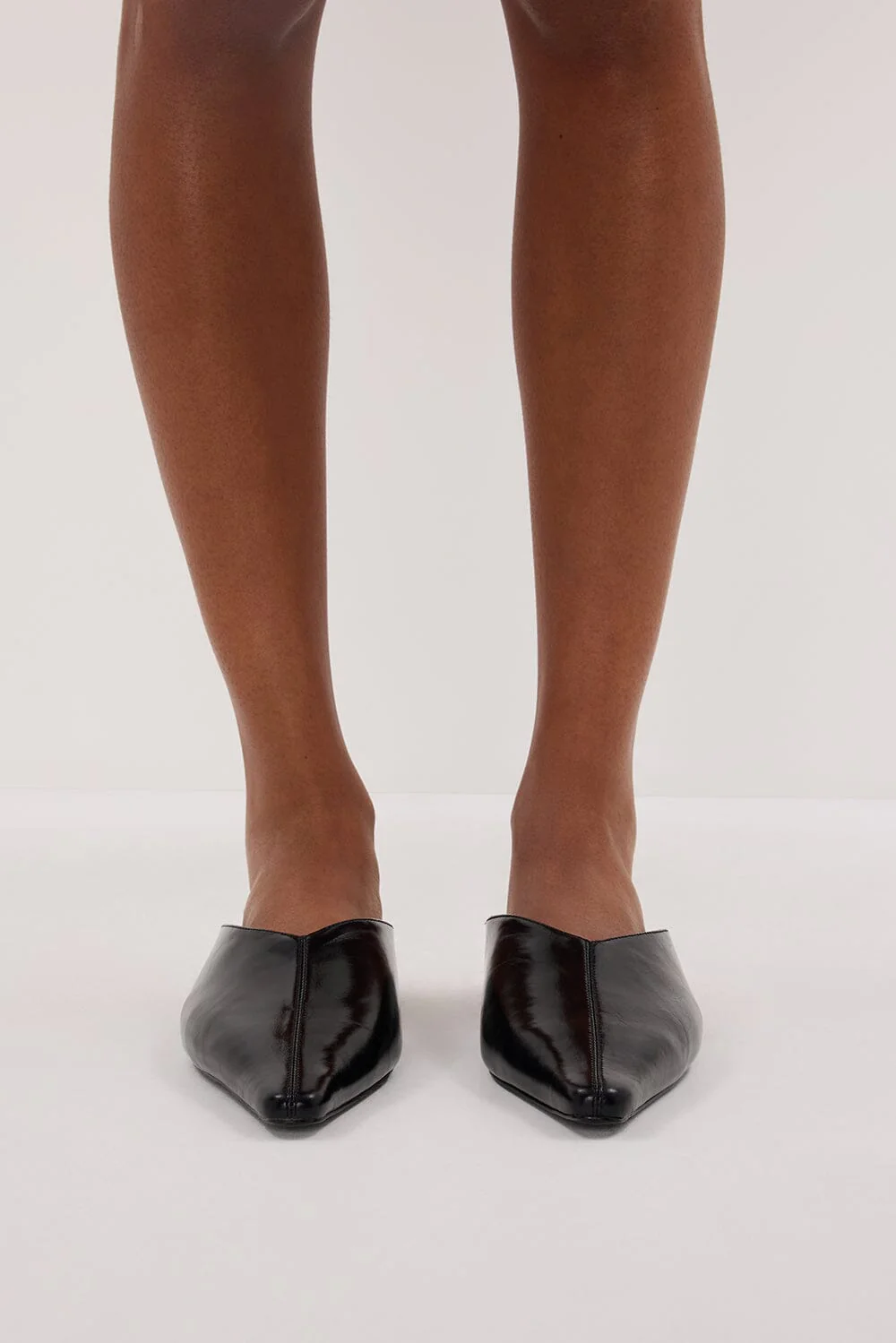 ALIAS MAE OLIVE MULE BLACK - Image 4