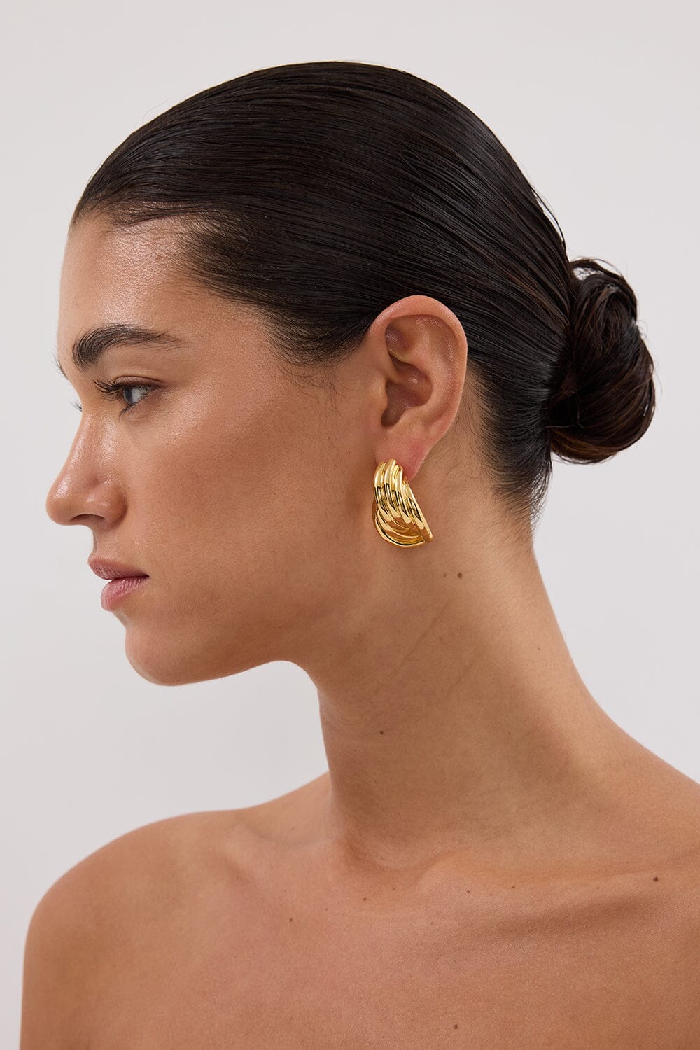 AMBER SCEATS QUINLAN EARRING GOLD - Image 4