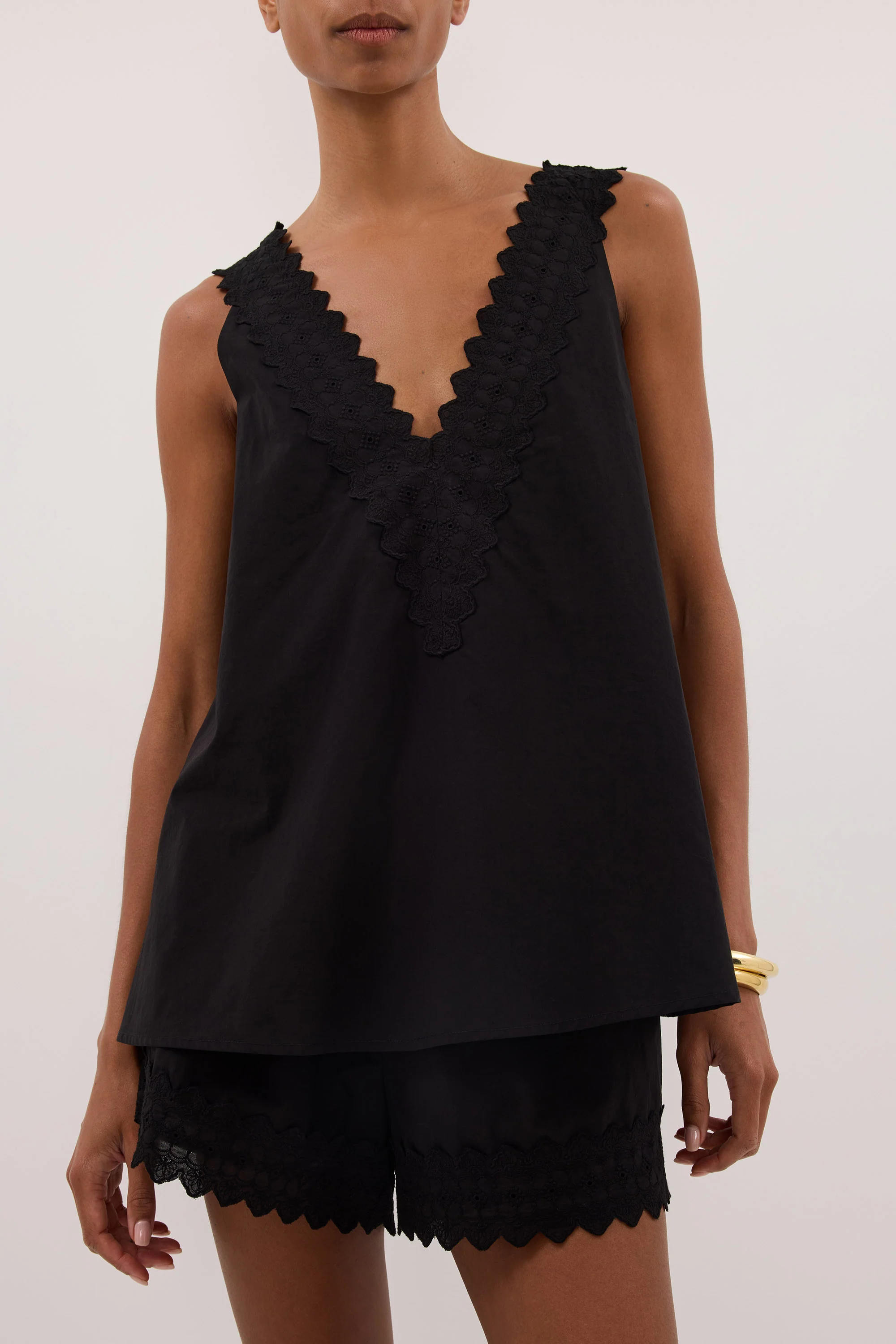 ANNABEL BLACK SHORTS - Image 2