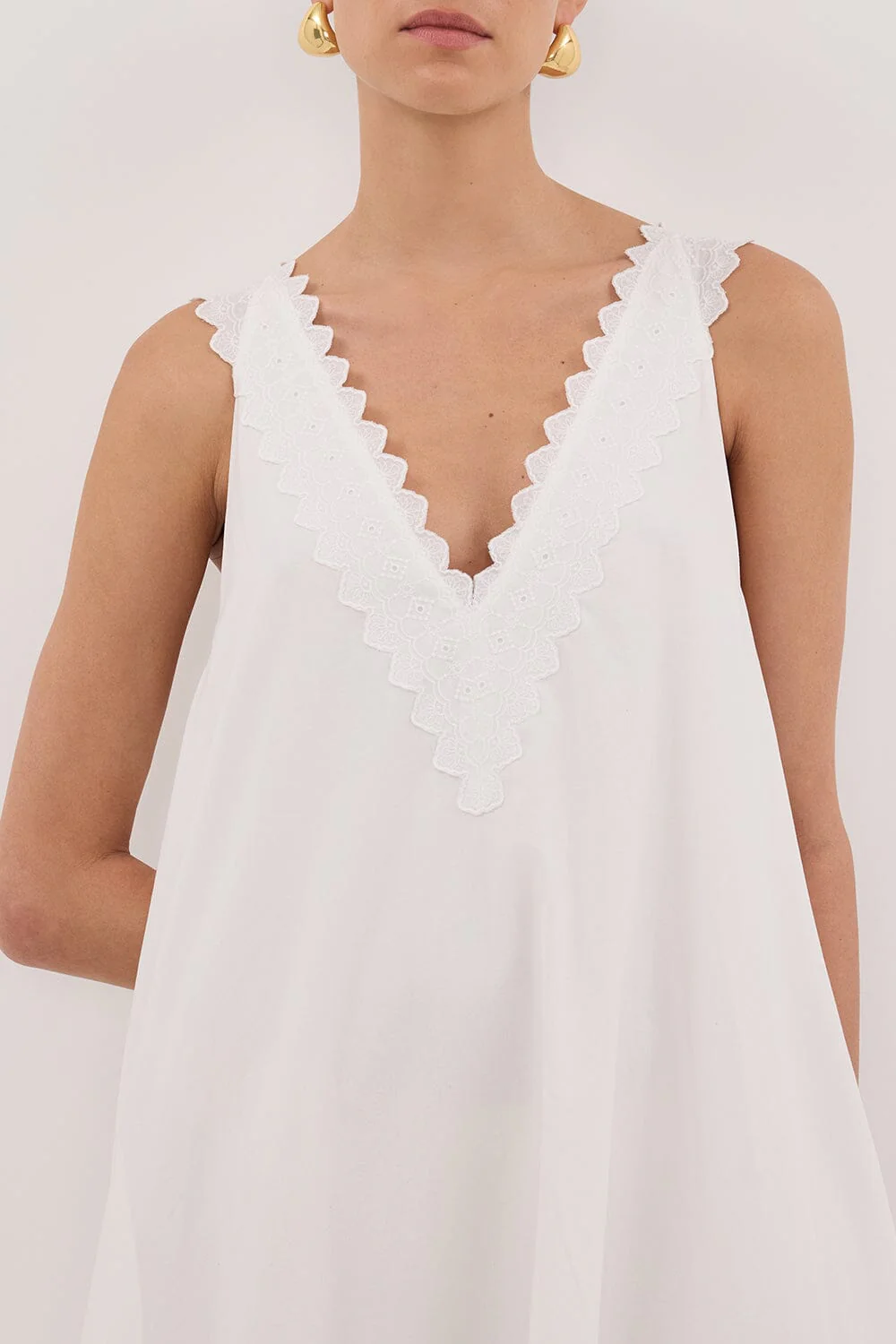 ANNABEL WHITE SLEEVELESS V NECK MIDI DRESS - Image 6