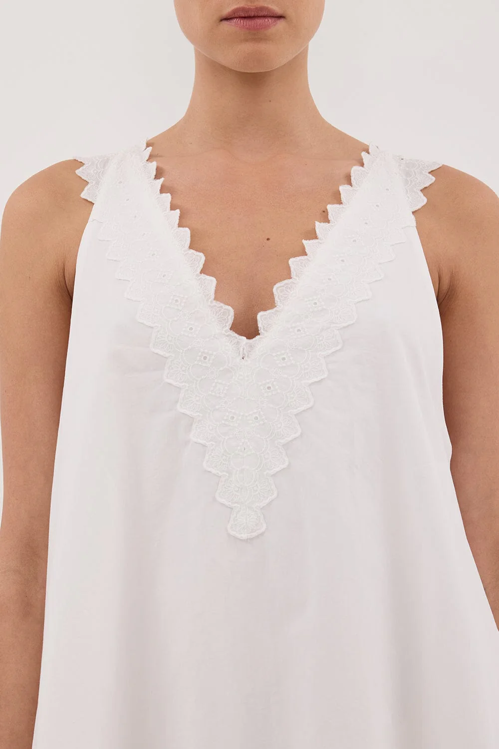 ANNABEL WHITE SLEEVELESS V NECK MINI DRESS - Image 6