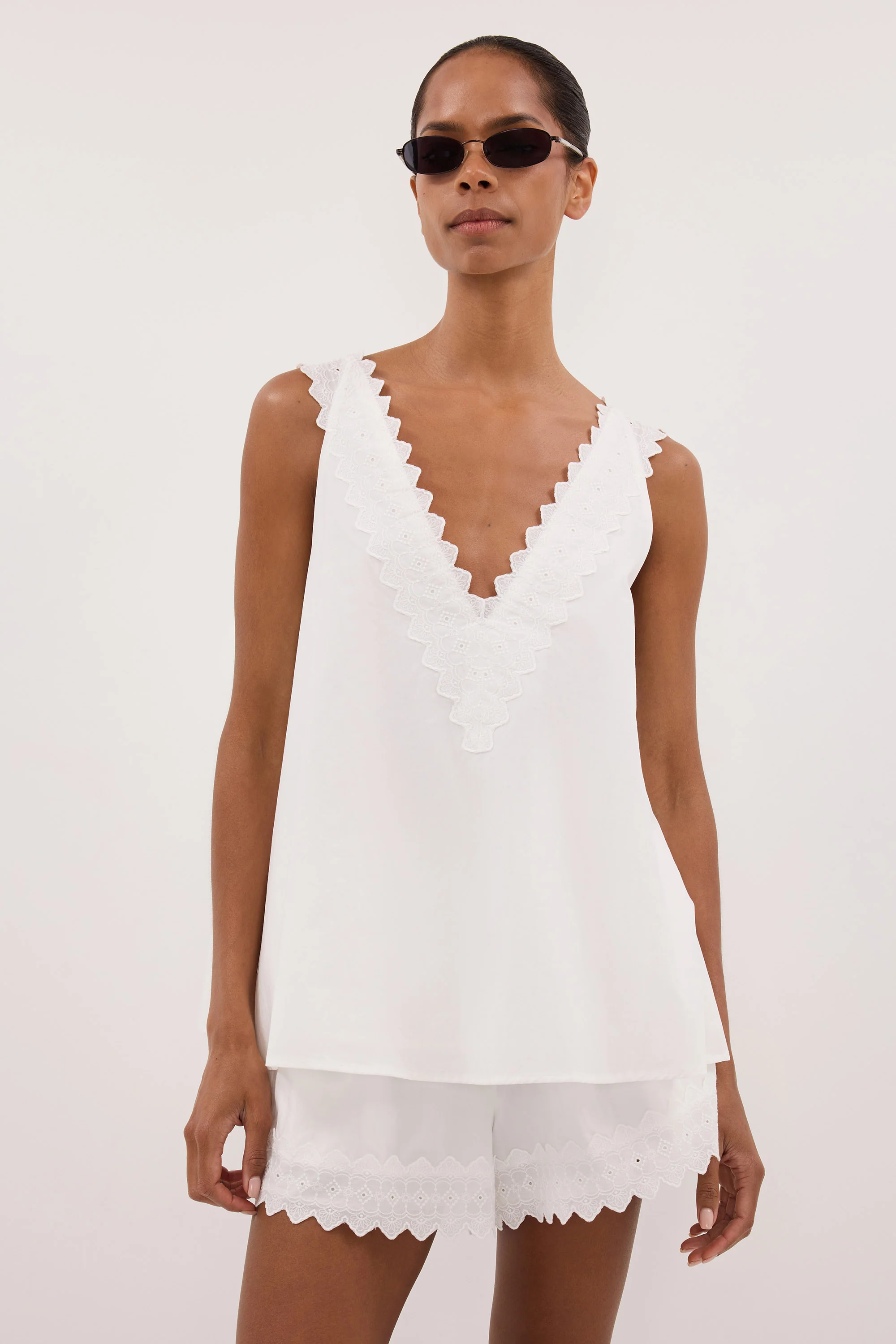 ANNABEL WHITE V NECK TOP - Image 5