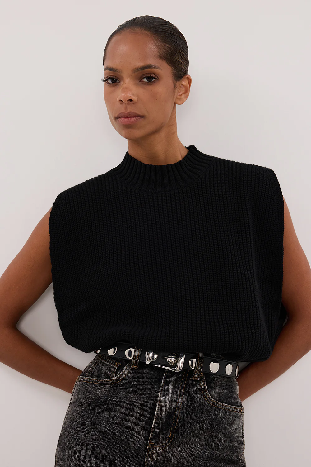 ARO BLACK KNIT TOP - Image 6