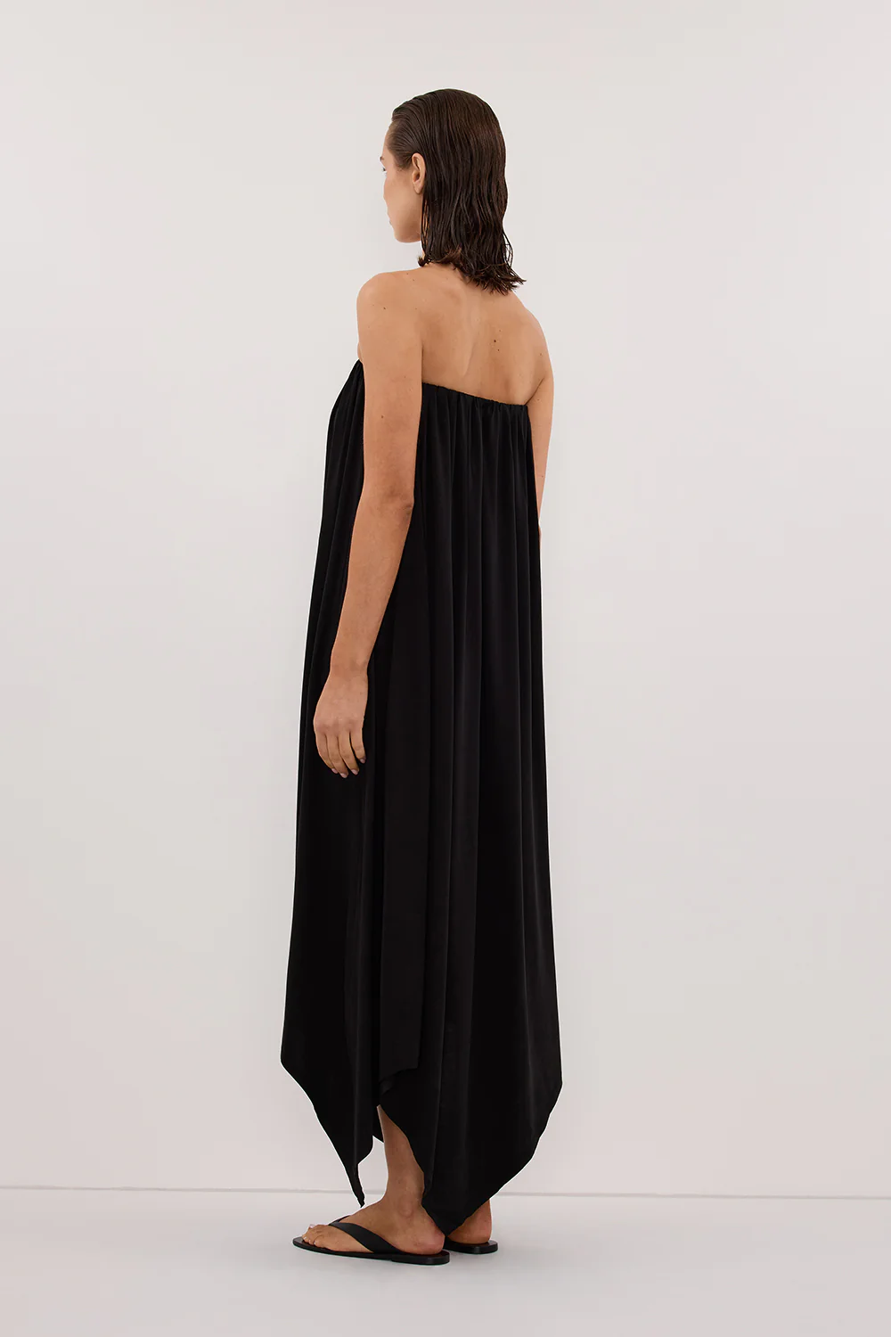 AVA BLACK STRAPELESS MIDI DRESS - Image 4