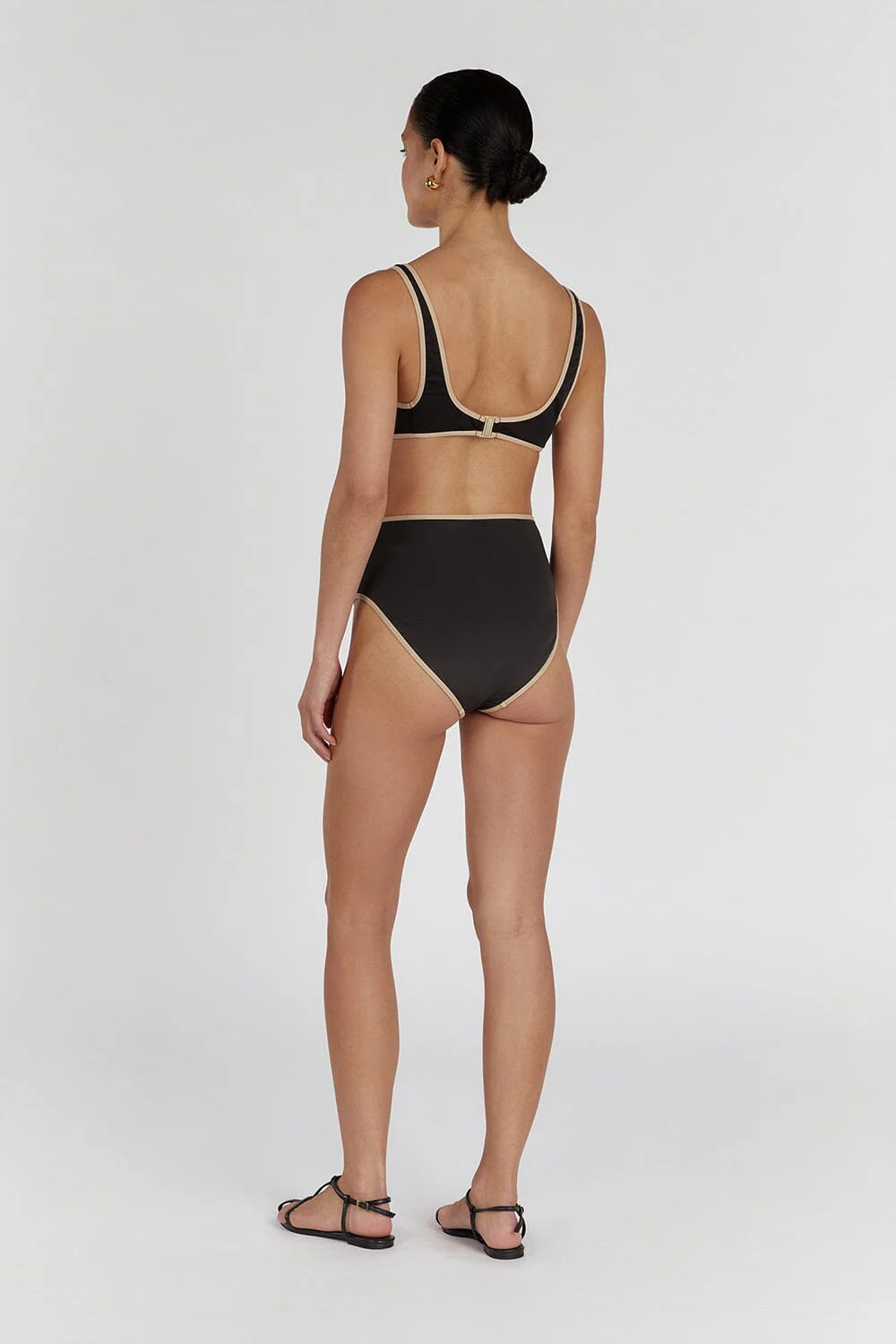 BAILEY BLACK CONTRAST SCOOP TOP - Image 4