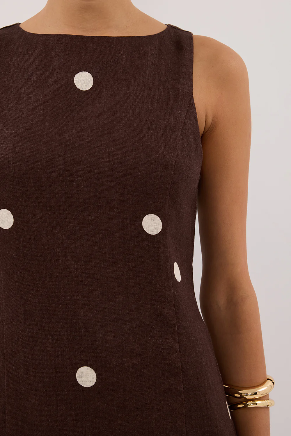 BEVERLY BITTER CHOC SPOT LINEN MINI DRESS - Image 5