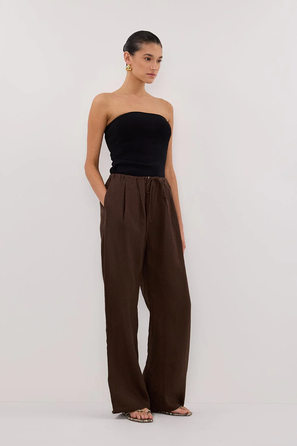 CARLA BITTER CHOC DRAWSTRING LINEN PANT - Image 3