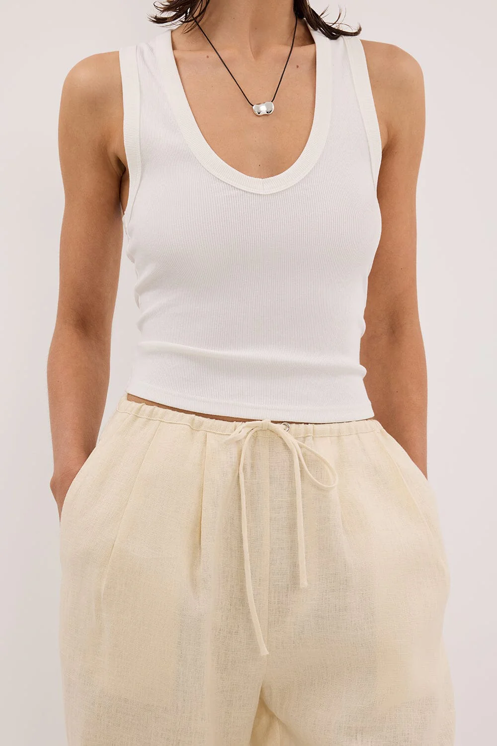 CARLA STRAW DRAWSTRING LINEN PANT - Image 5