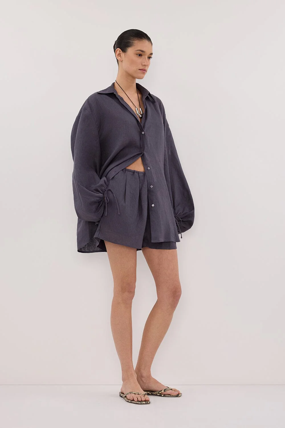 CARLA WASHED INDIGO LONG SLEEVE LINEN SHIRT - Image 3
