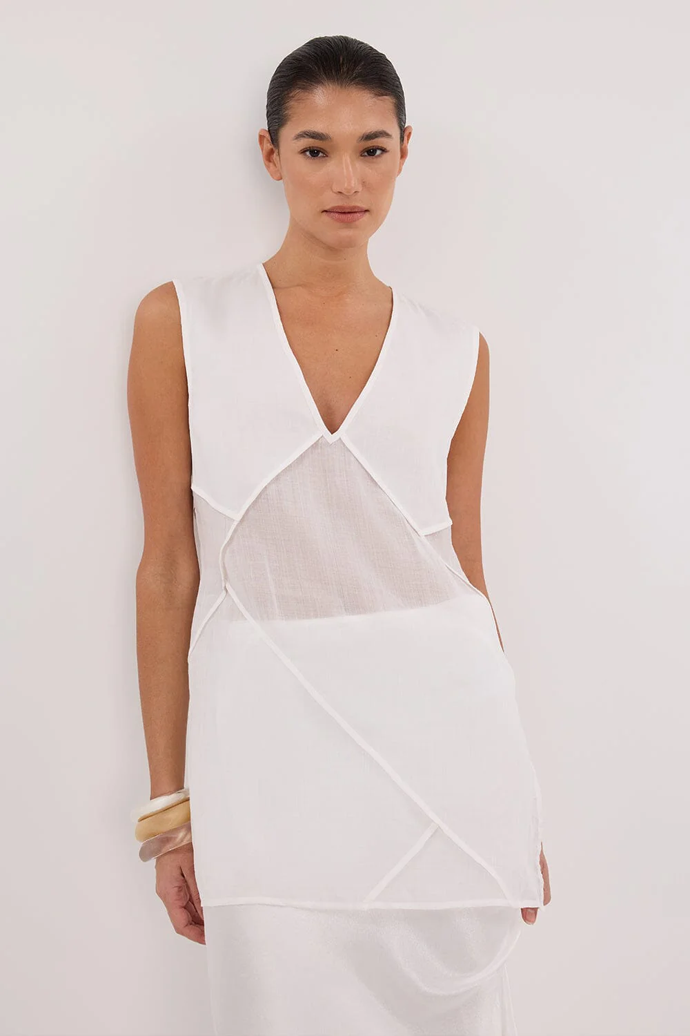 CARMEL WHITE RAMIE V NECK TOP - Image 2