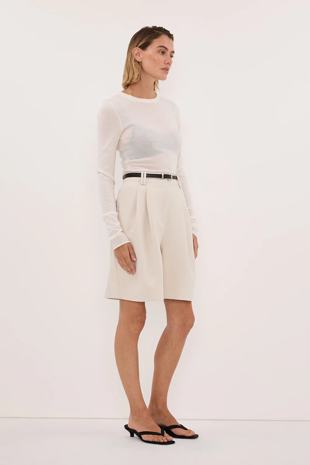 CHELSEA BONE BERMUDA SHORT - Image 3