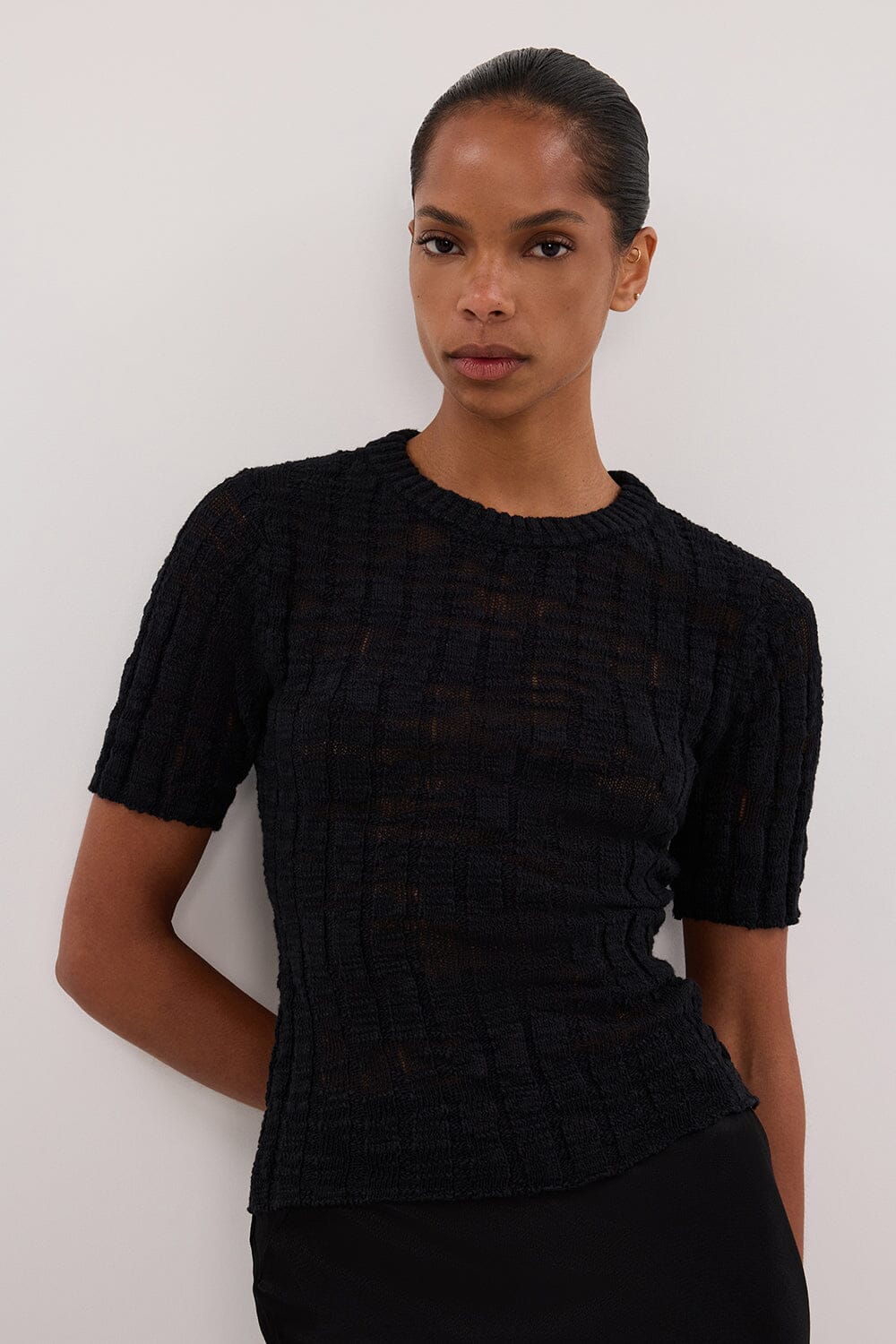 CIA BLACK CAP SLEEVE KNIT TEE - Image 5