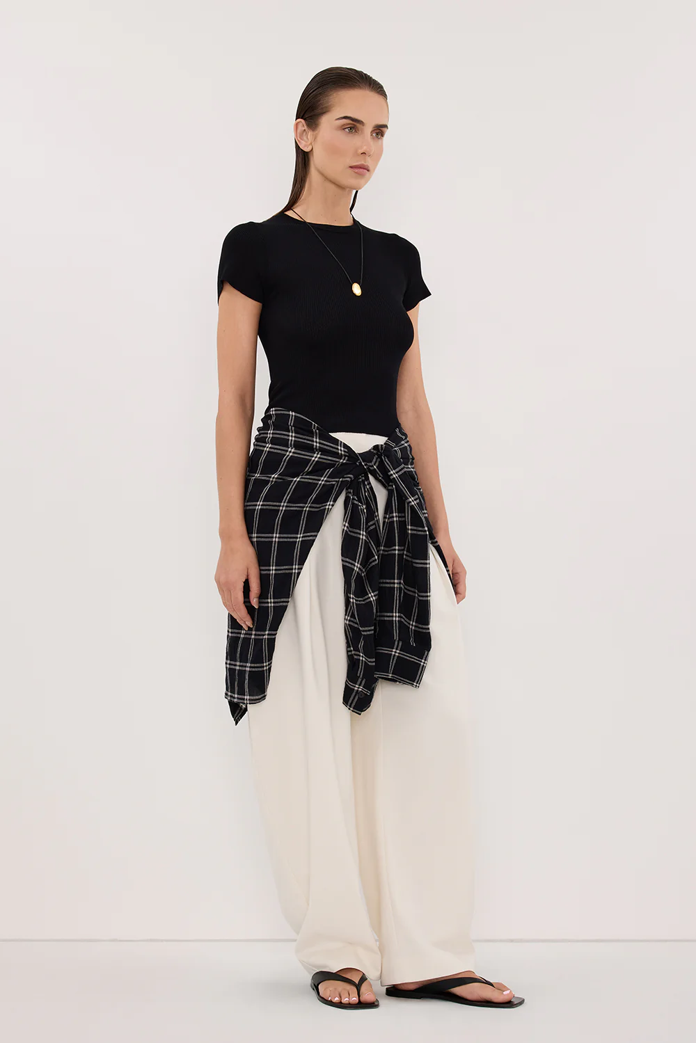 CLO BLACK RIBBED BABY TEE - Image 3