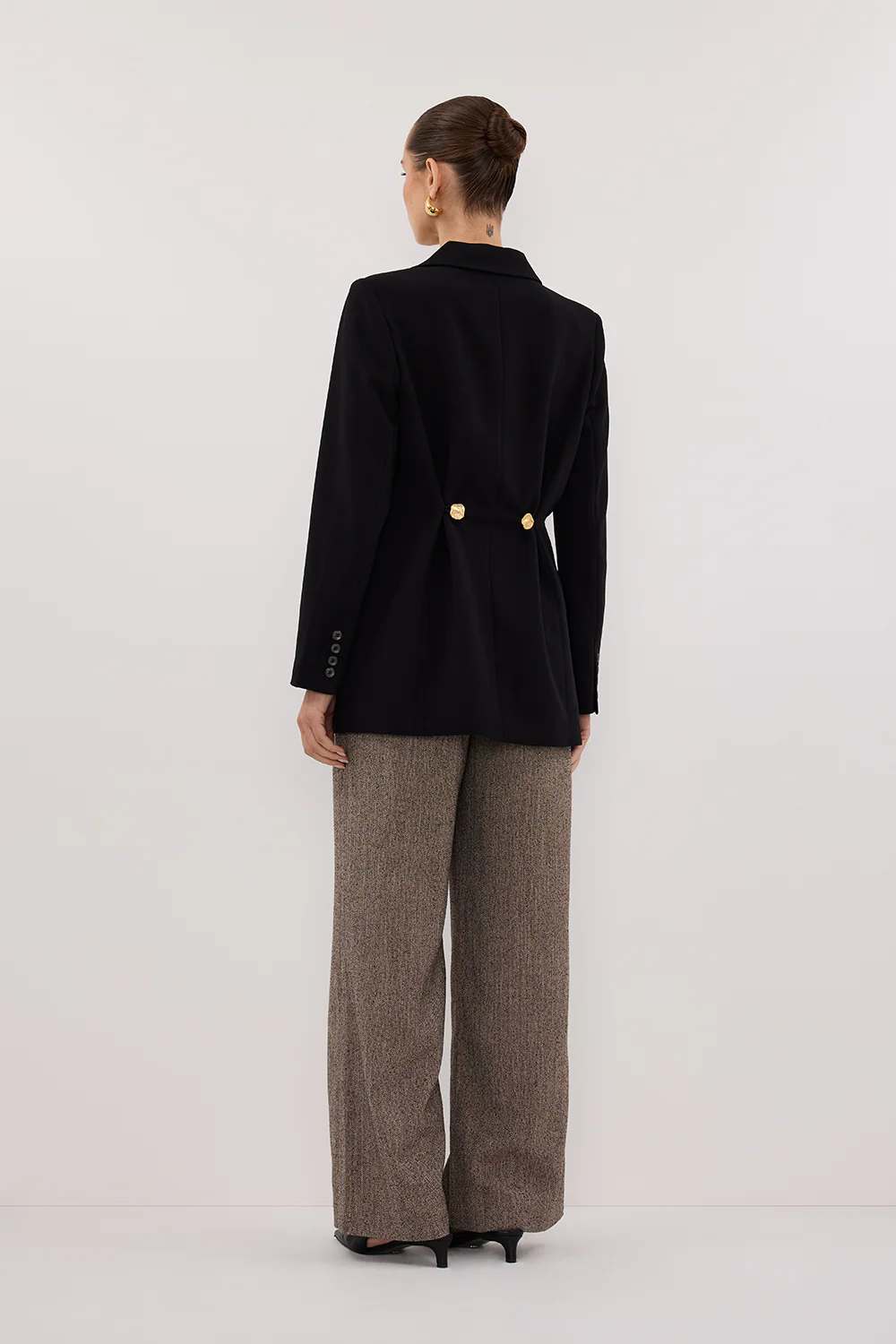 COHEN BLACK CINCHED BLAZER - Image 4