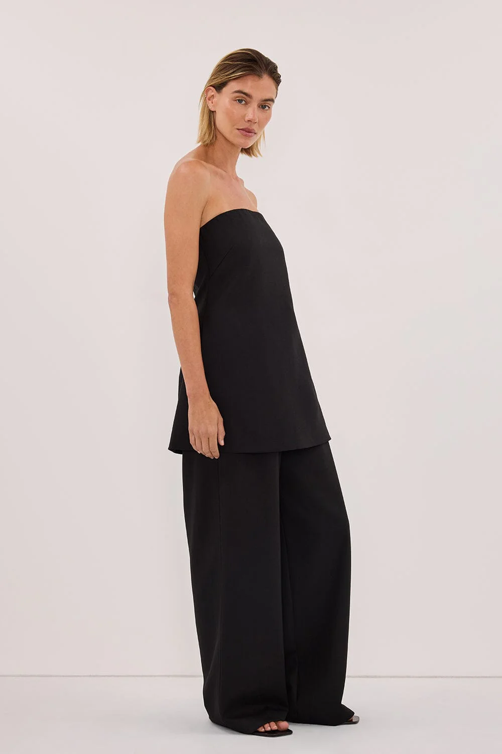 CYRUS BLACK STRAPLESS TUNIC TOP - Image 3