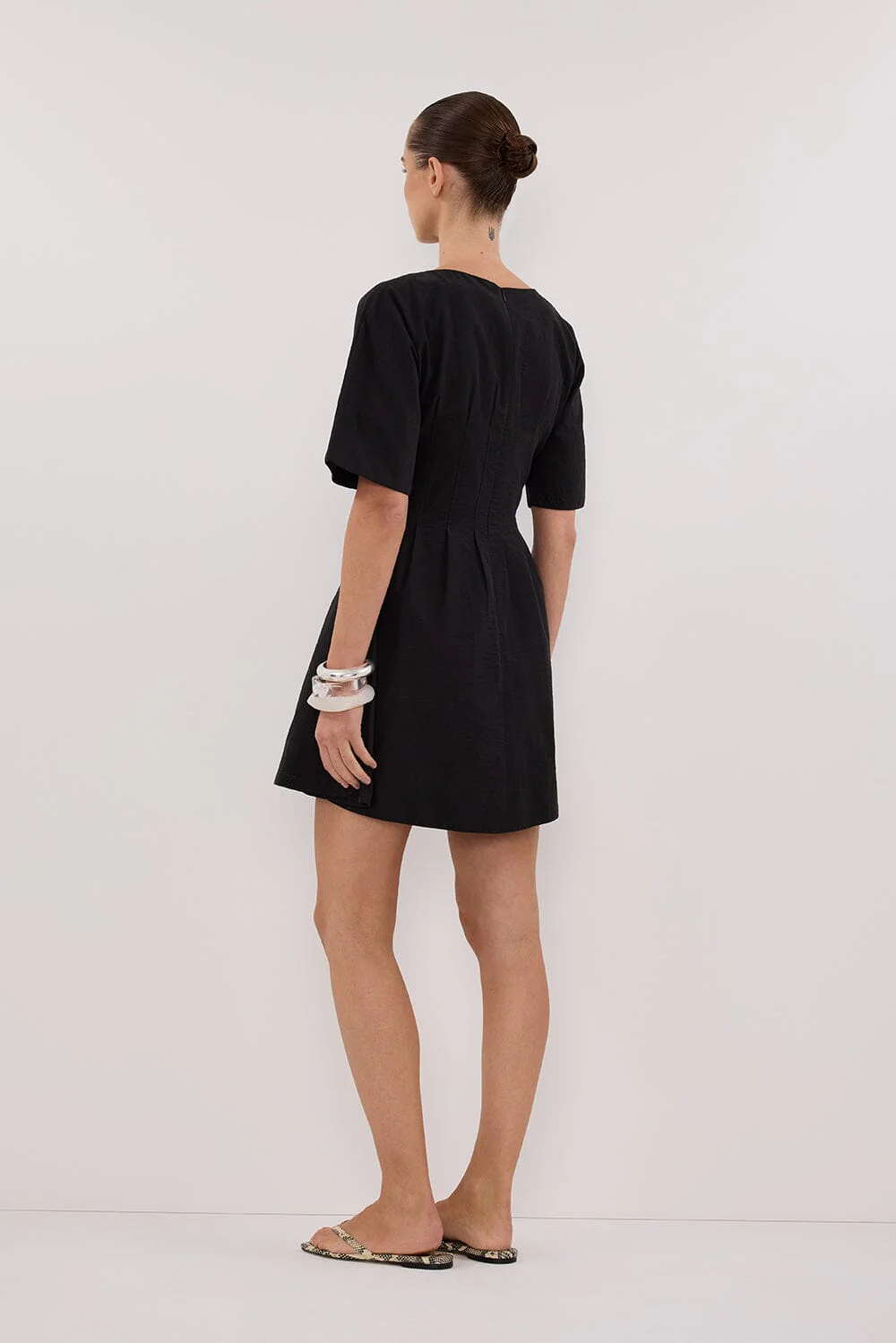 DAPHNE BLACK SLEEVED MINI DRESS - Image 4