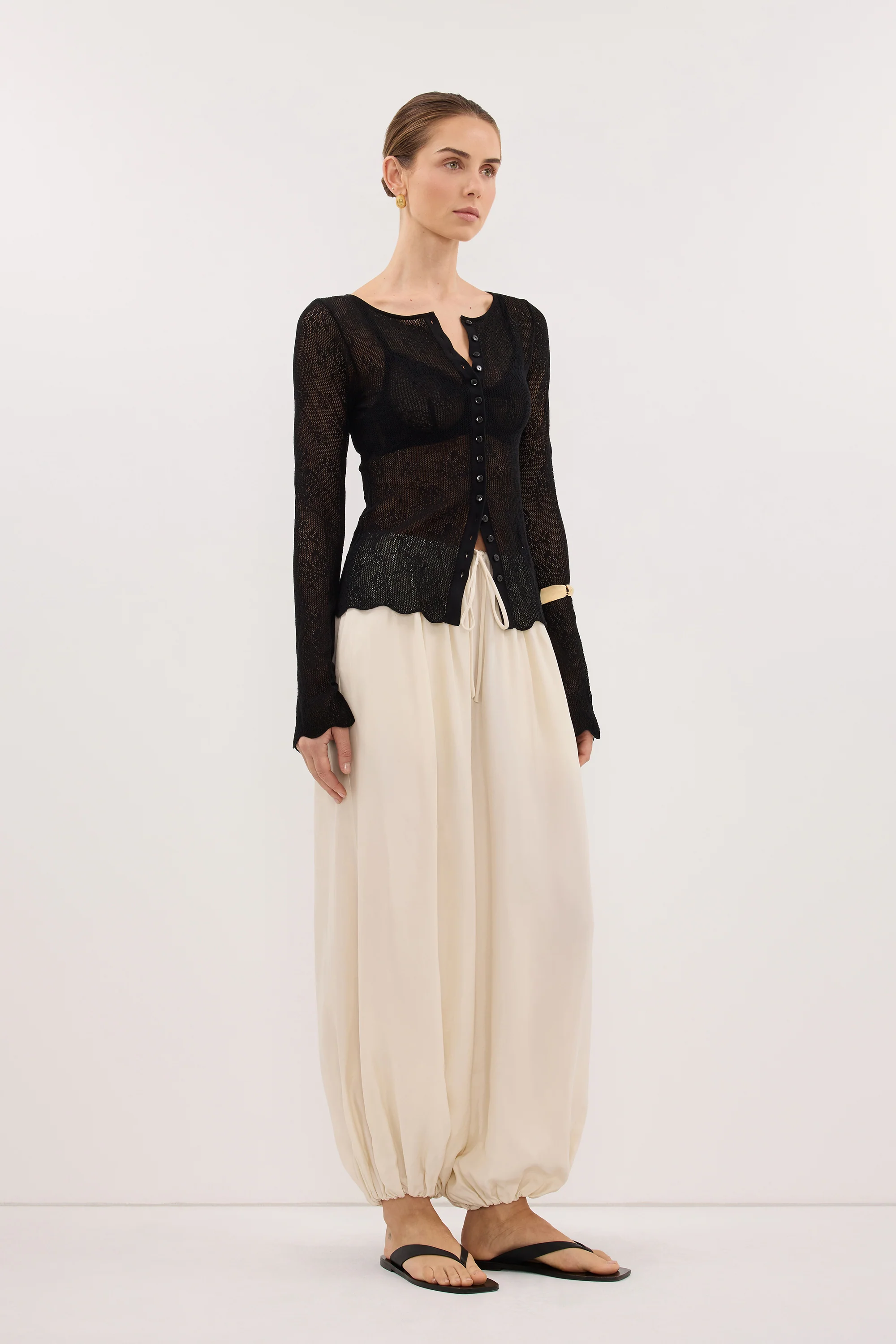 DELIA BLACK LACE BUTTON FRONT TOP - Image 3