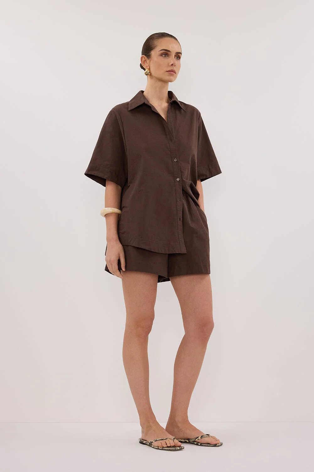 ELARA CHOCOLATE DRAWSTRING SHORT - Image 3