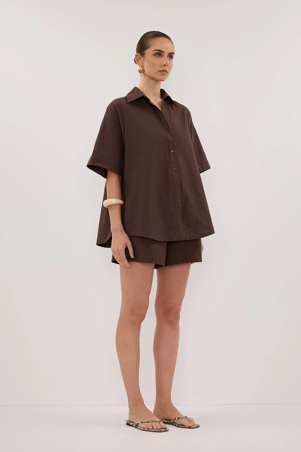 ELARA CHOCOLATE OVERSIZED SHORT SLEEVE SHIRT - Image 3