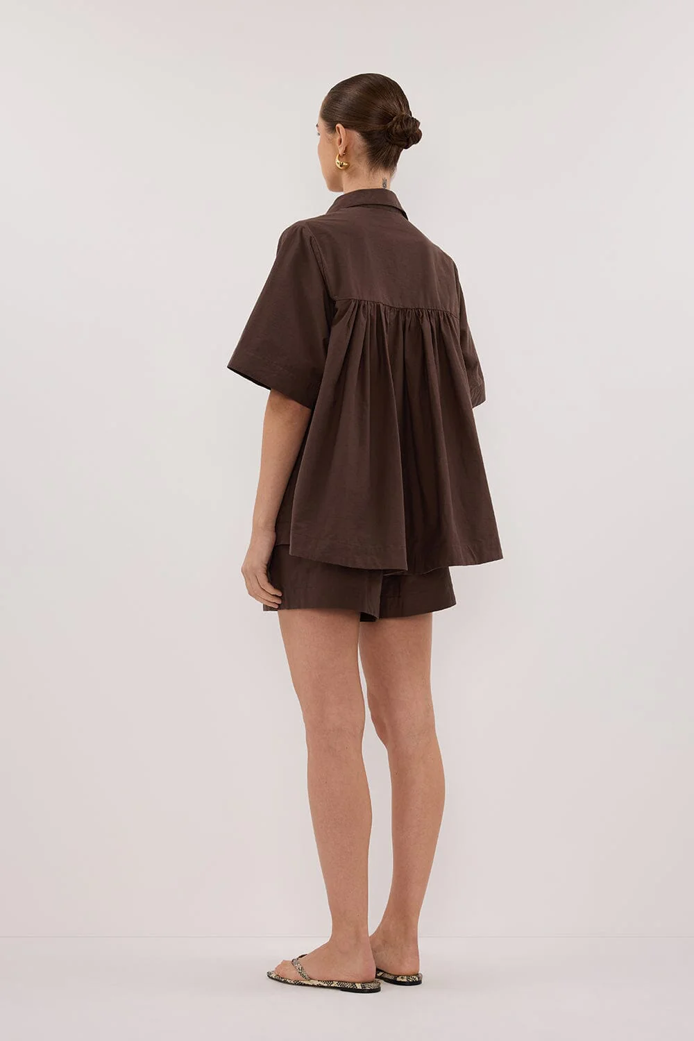 ELARA CHOCOLATE OVERSIZED SHORT SLEEVE SHIRT - Image 4