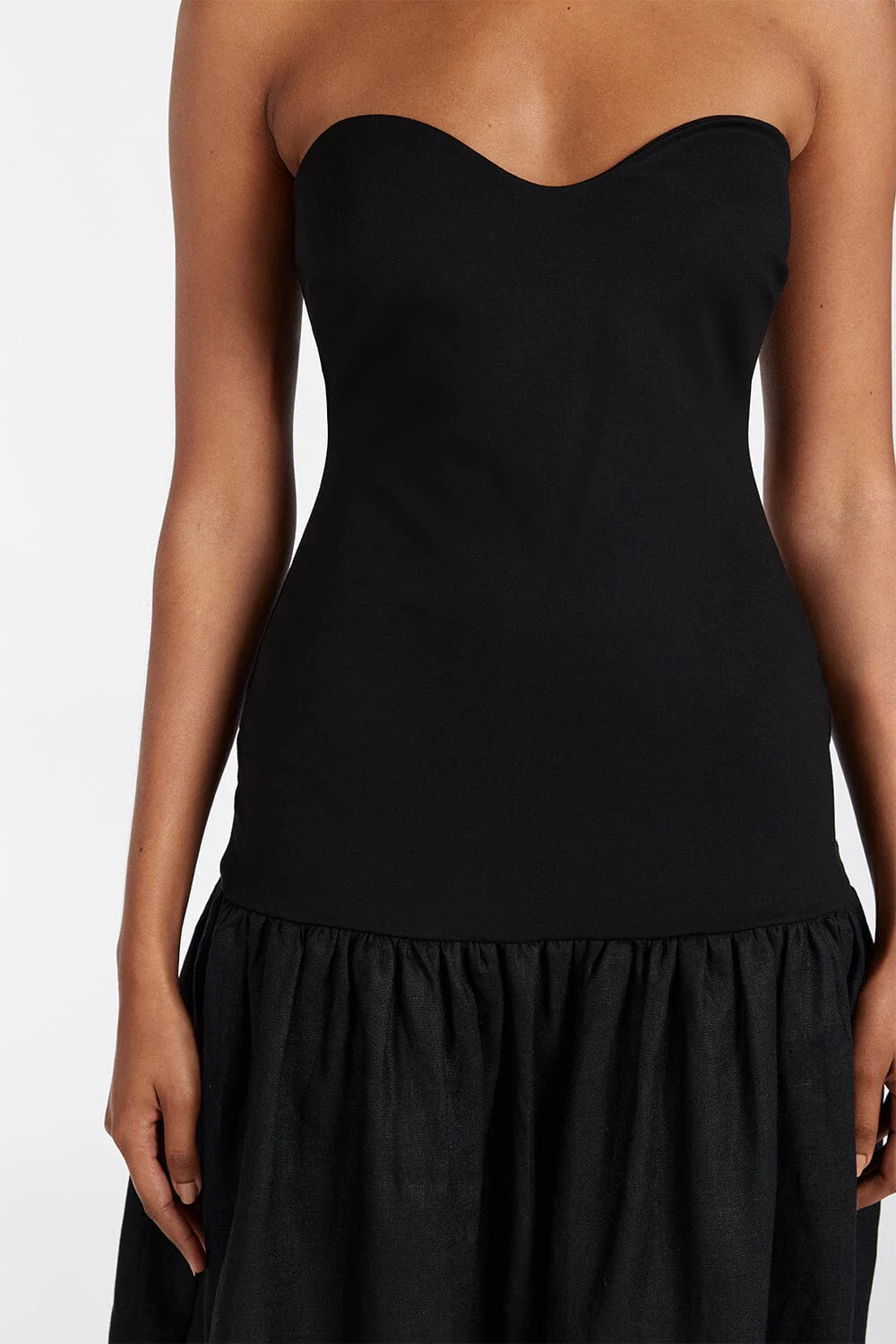 ELLISON BLACK STRAPLESS MIDI DRESS - Image 6