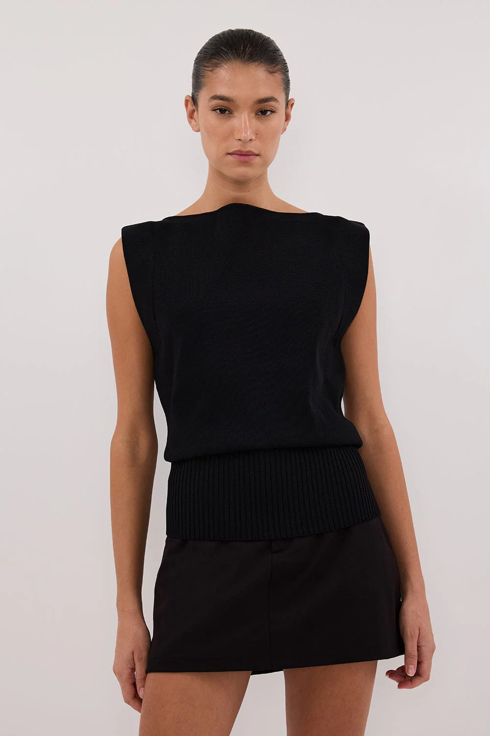 ELSA BLACK SLEEVELESS KNIT TOP - Image 6