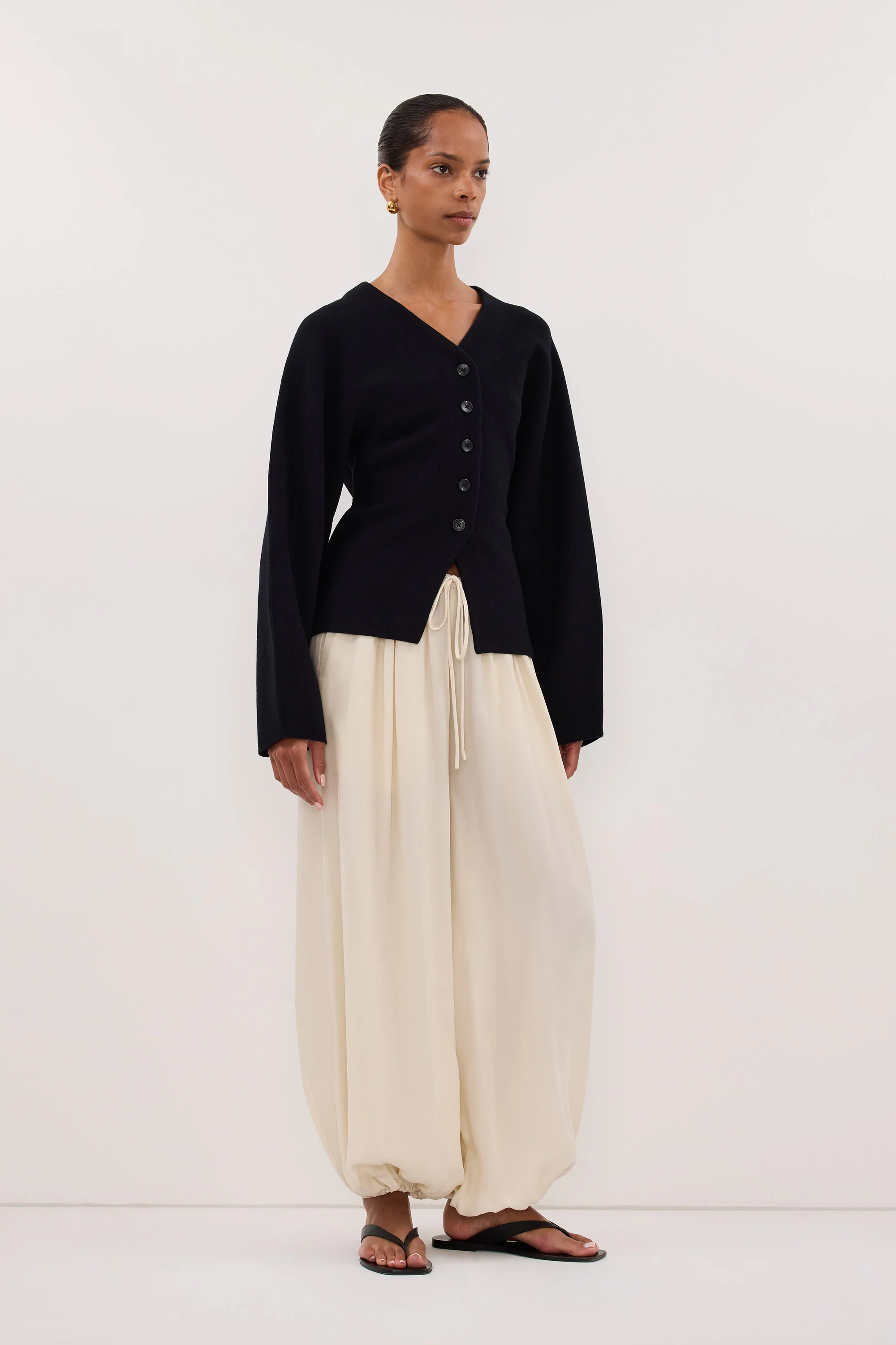 ETHEL BLACK V NECK CARDIGAN - Image 3