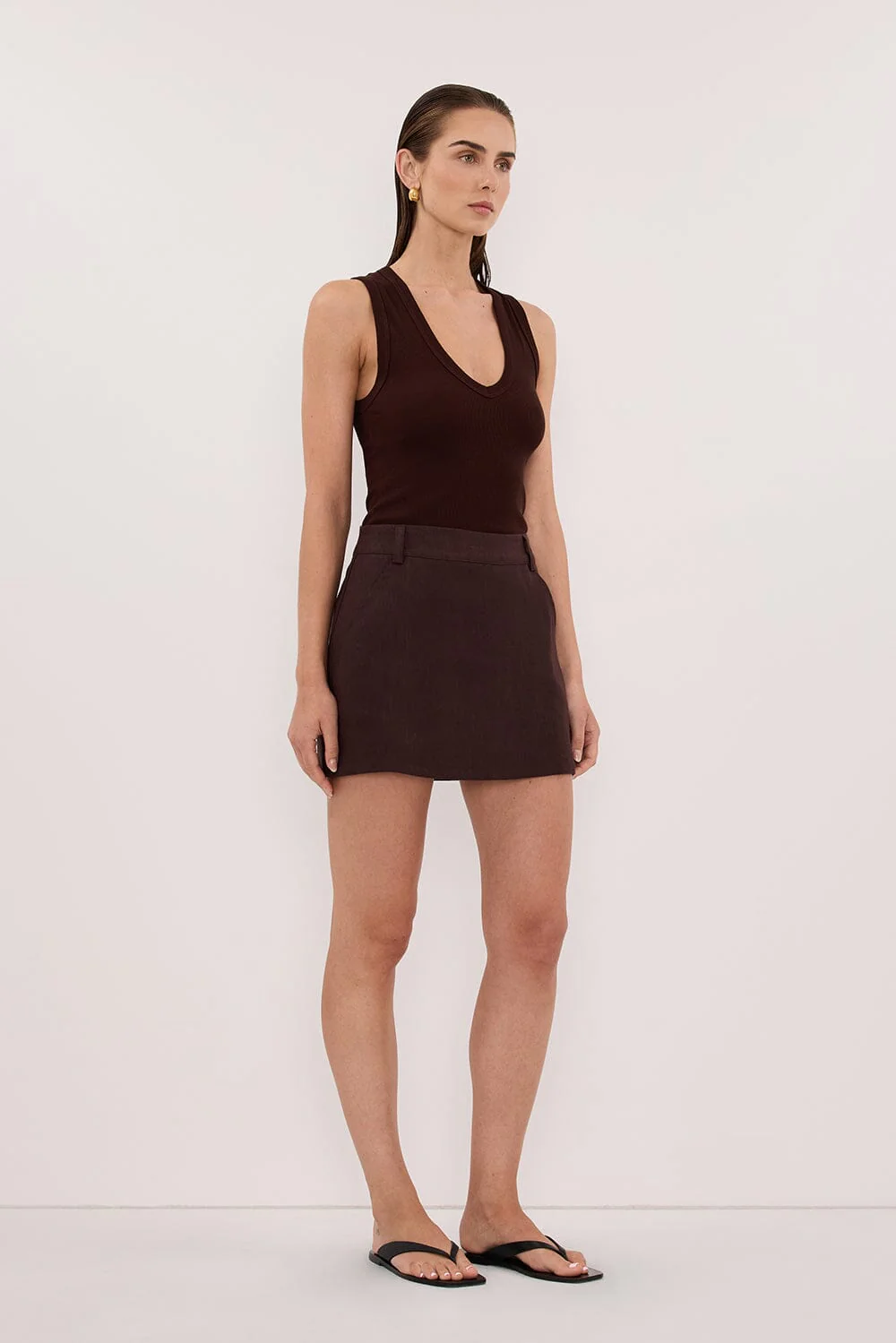 EVIE BURNT CHOC LINEN SKORT - Image 3