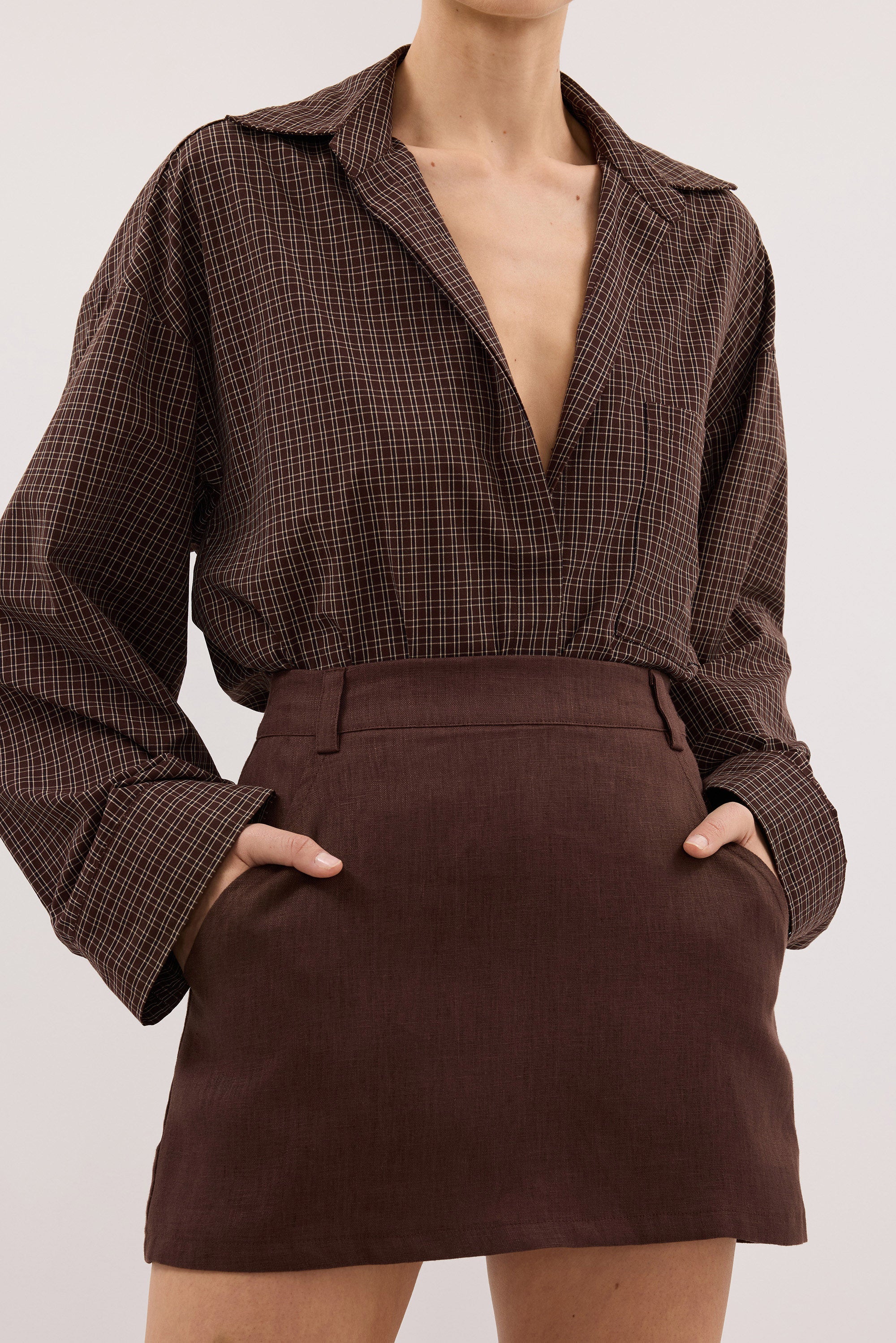 EVIE COCOA LINEN SKORT - Image 5