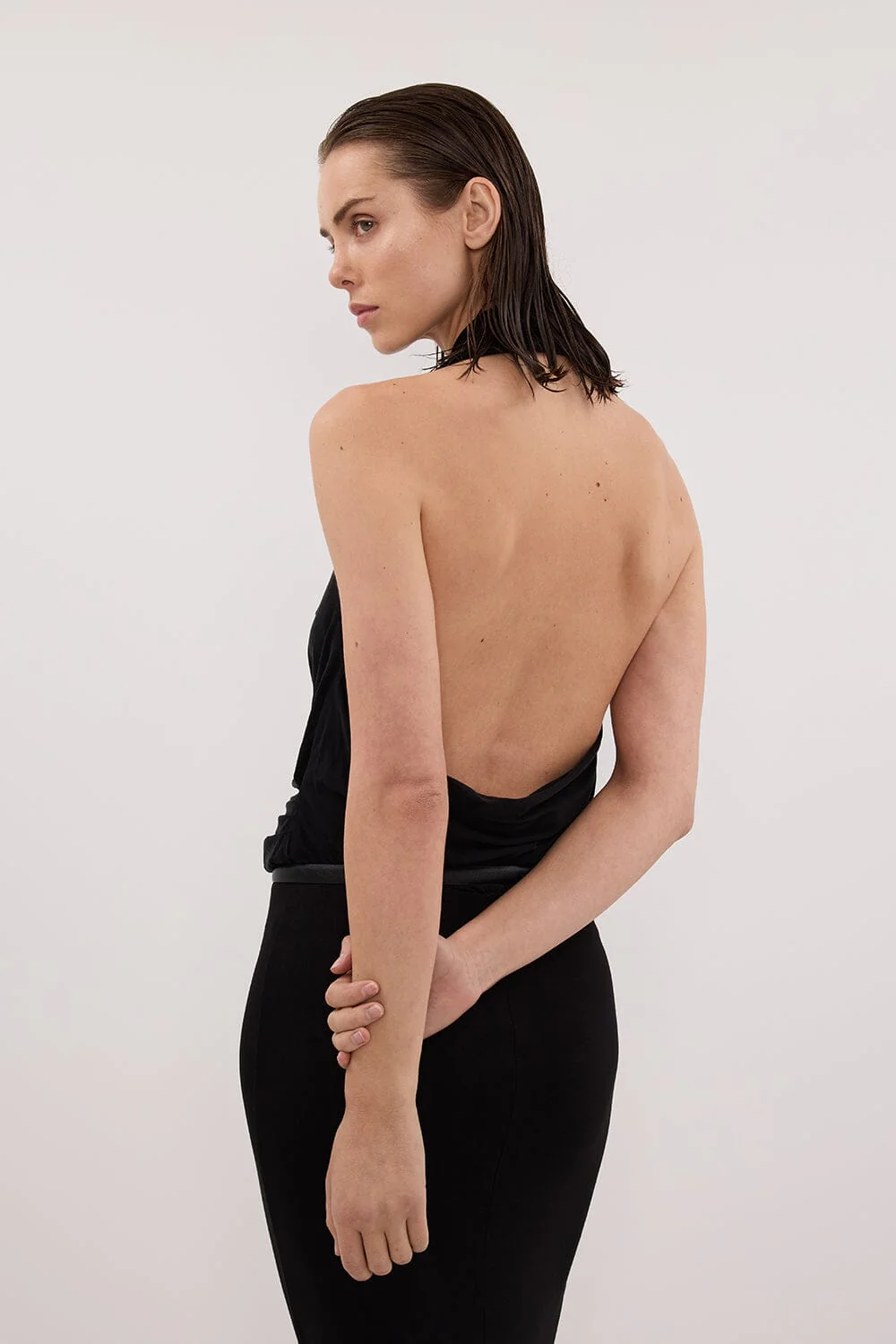 FELICITY BLACK SLEEVELESS HALTER MIDI DRESS - Image 6