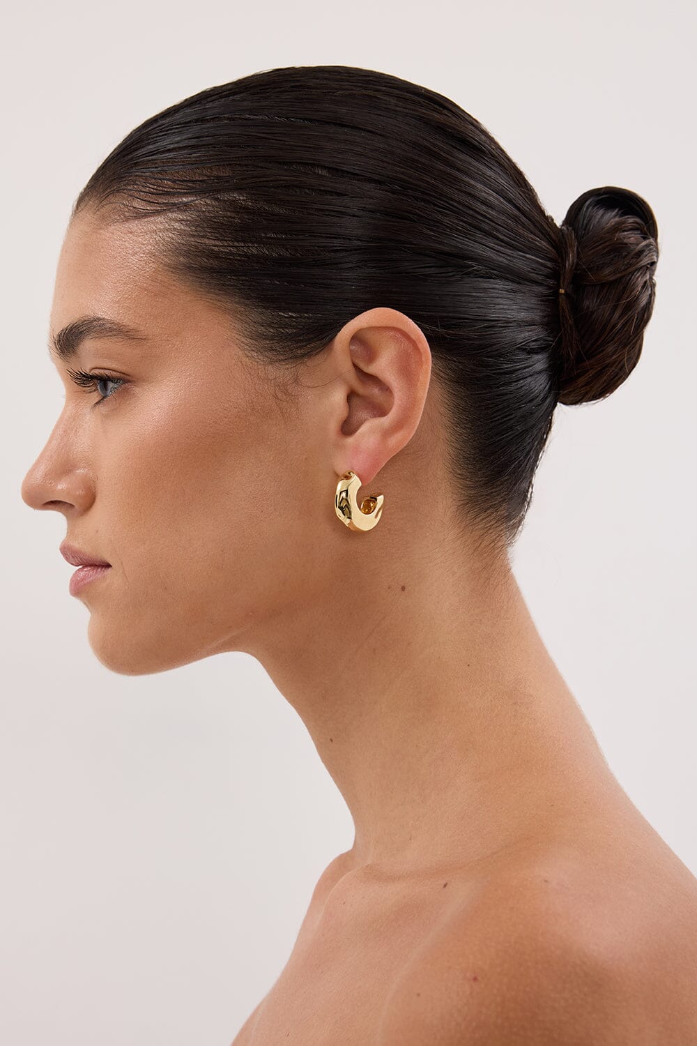 F+H GOLD HAMMERED CHUBBY HOOPS - Image 3