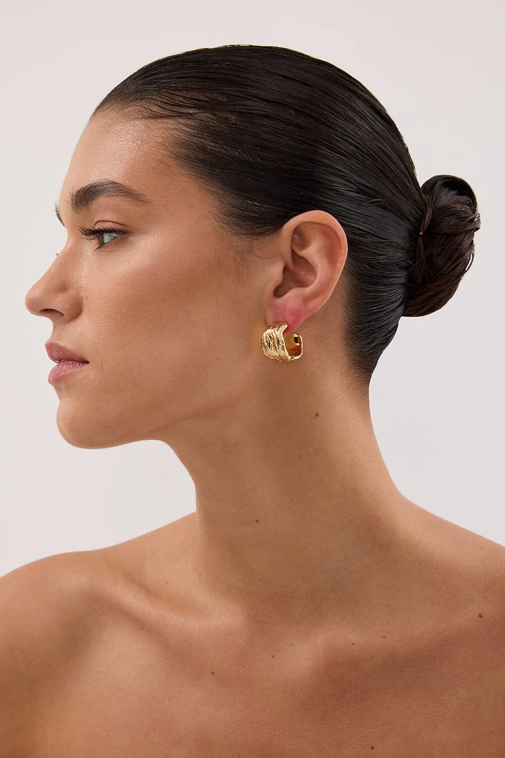 F+H GOLD OYSTER SHELL HOOPS - Image 4