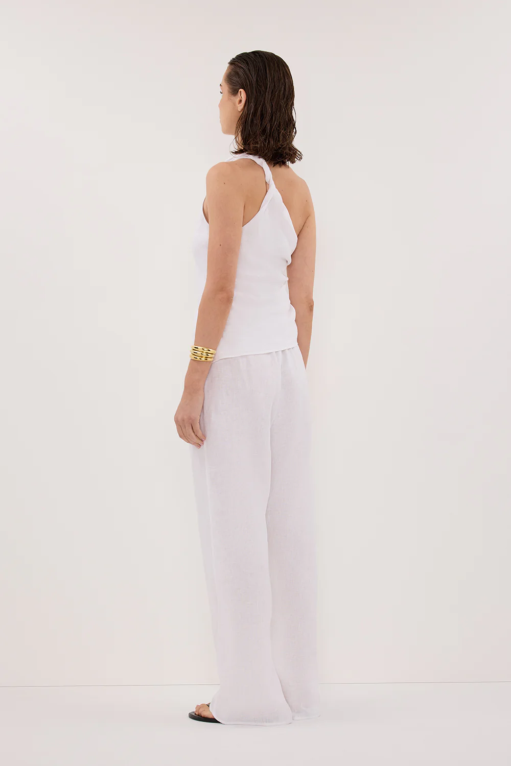 FINNY WHITE SLEEVELESS LINEN TOP - Image 4