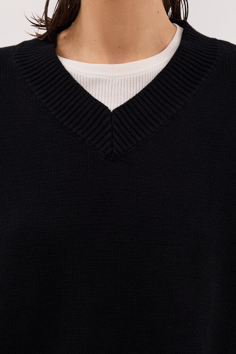 FLINT BLACK V NECK KNIT JUMPER - Image 7