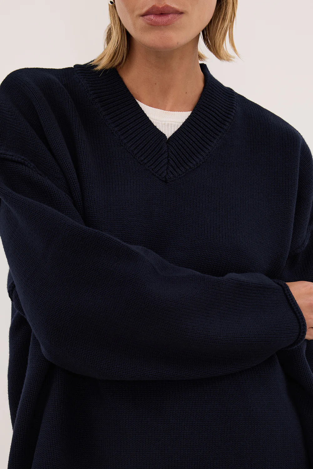 FLINT INK V NECK KNIT JUMPER - Image 6