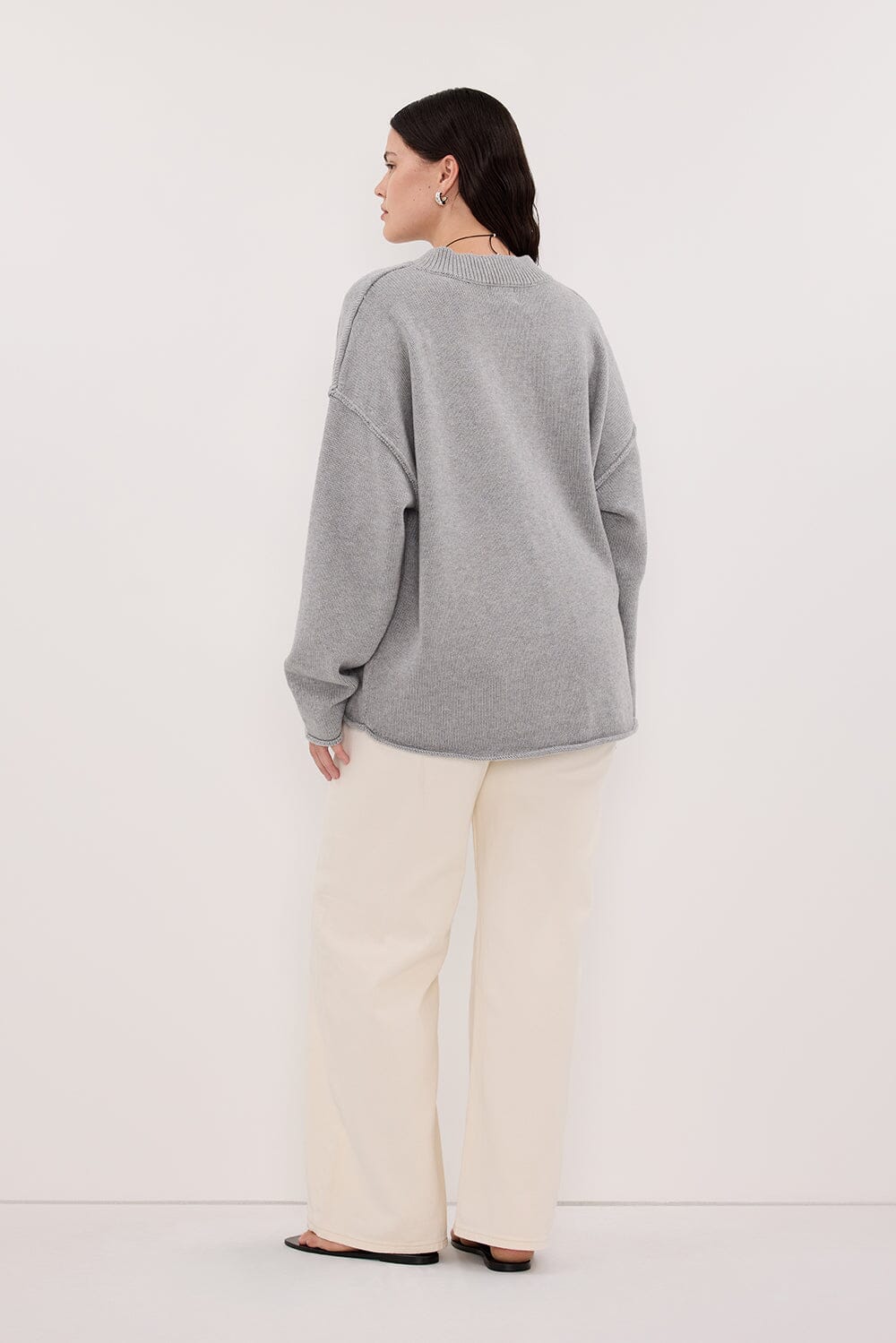 FLINT SILVER V NECK KNIT JUMPER - Image 7