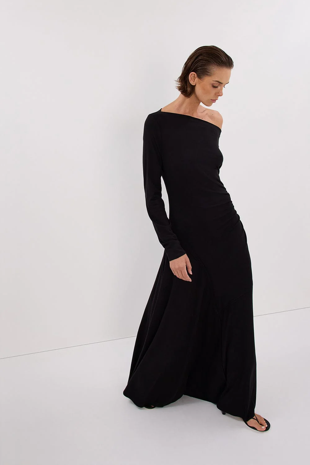HADLEY BLACK LONG SLEEVE KNIT MAXI DRESS - Image 6