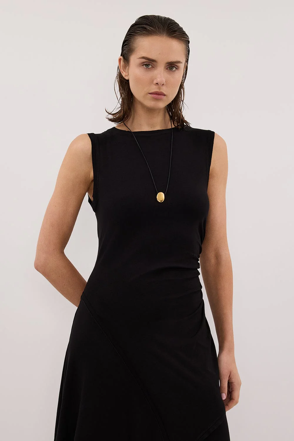 HADLEY BLACK SLEEVELESS KNIT MAXI DRESS - Image 2
