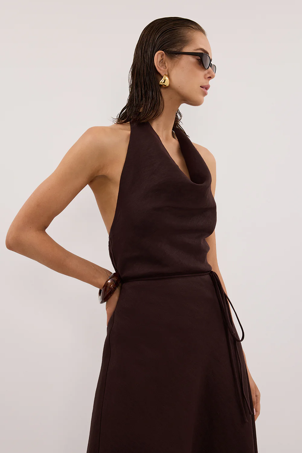 HAYLEE BURNT CHOC SLEEVELESS LINEN COWL MIDI DRESS - Image 2