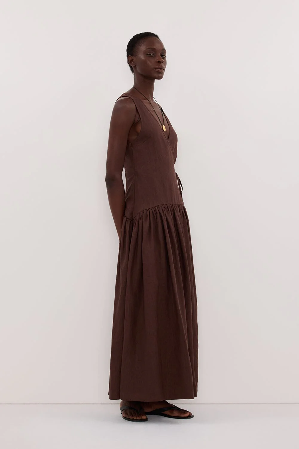 ILIO COCOA SLEEVELESS LINEN WRAP MIDI DRESS - Image 3