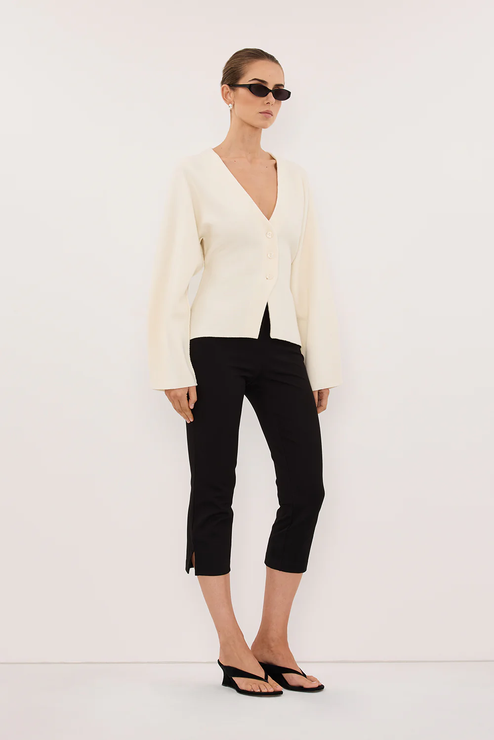 ISLA CREAM V NECK CARDIGAN - Image 3