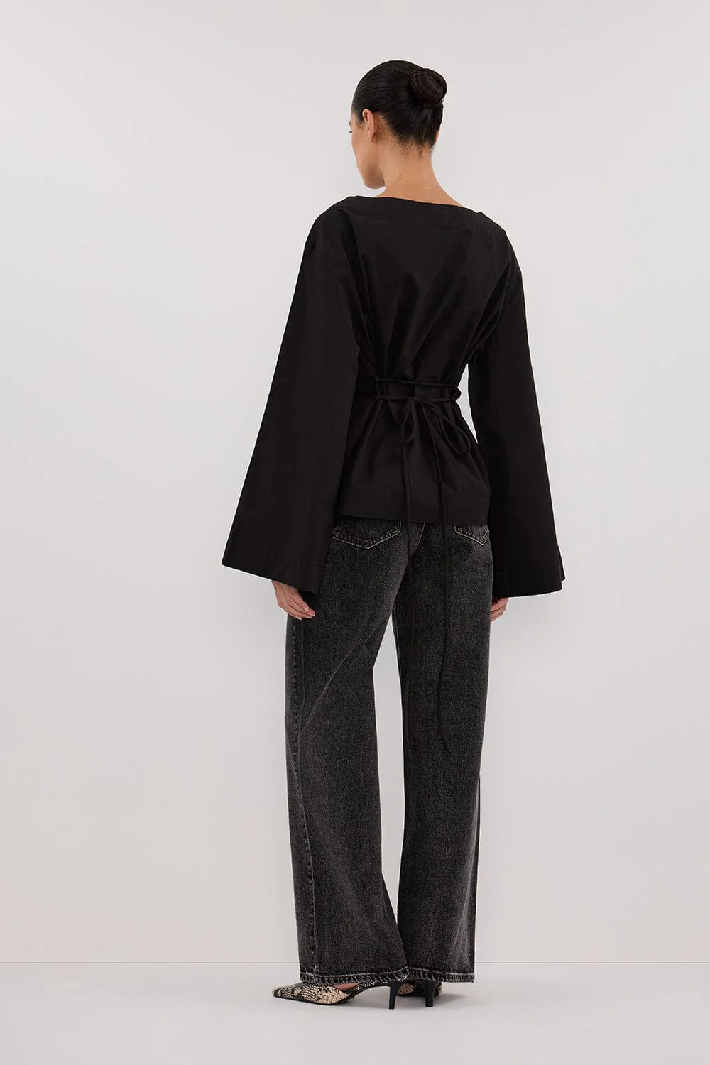 IVY BLACK LONG SLEEVE TOP - Image 4