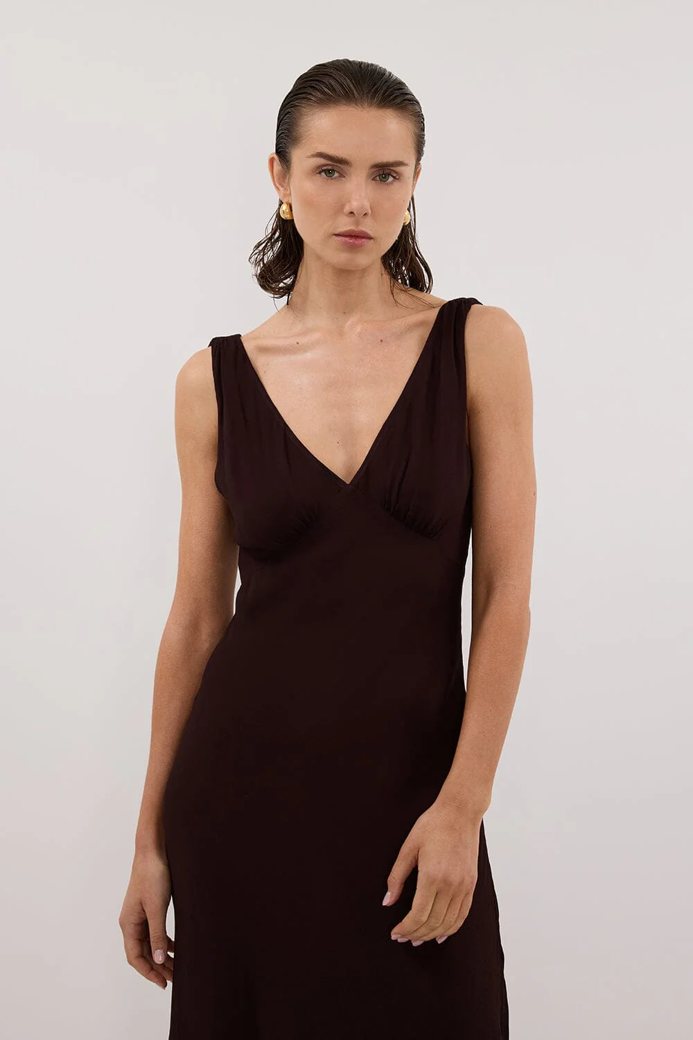 JORJA DARK CHOC SLEEVELESS MAXI DRESS - Image 2