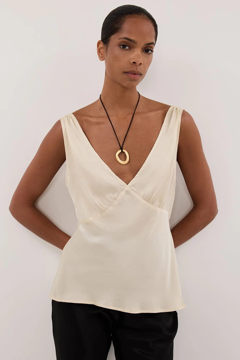 JORJA STRAW SLEEVELESS SILK TOP - Image 3