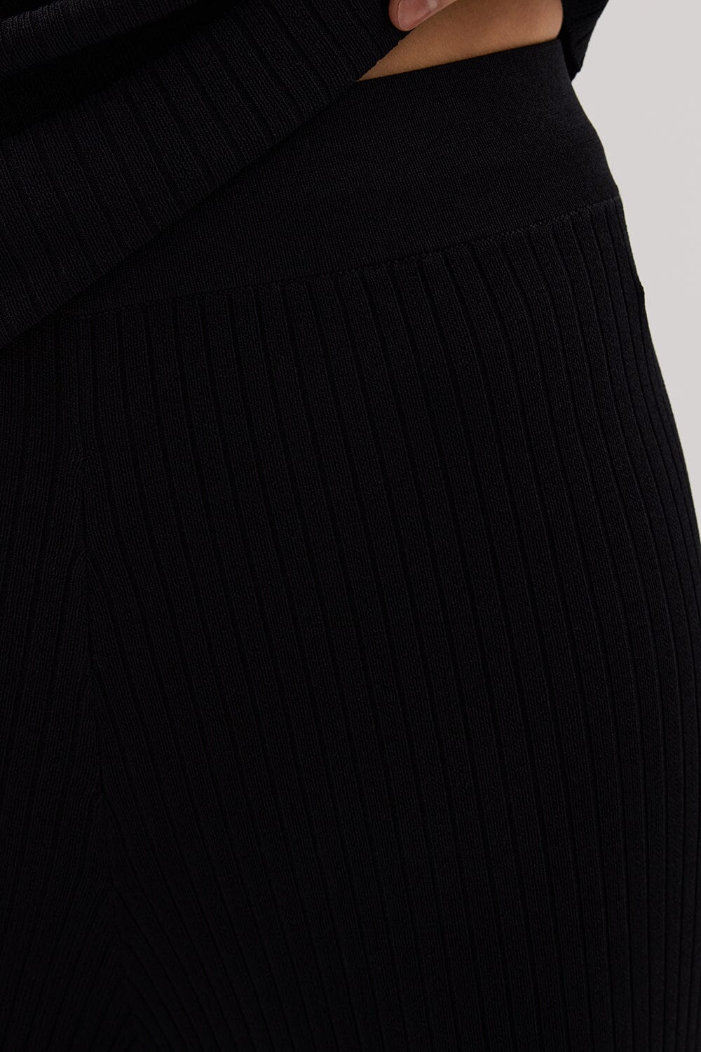 JOY BLACK KNIT PANT - Image 5
