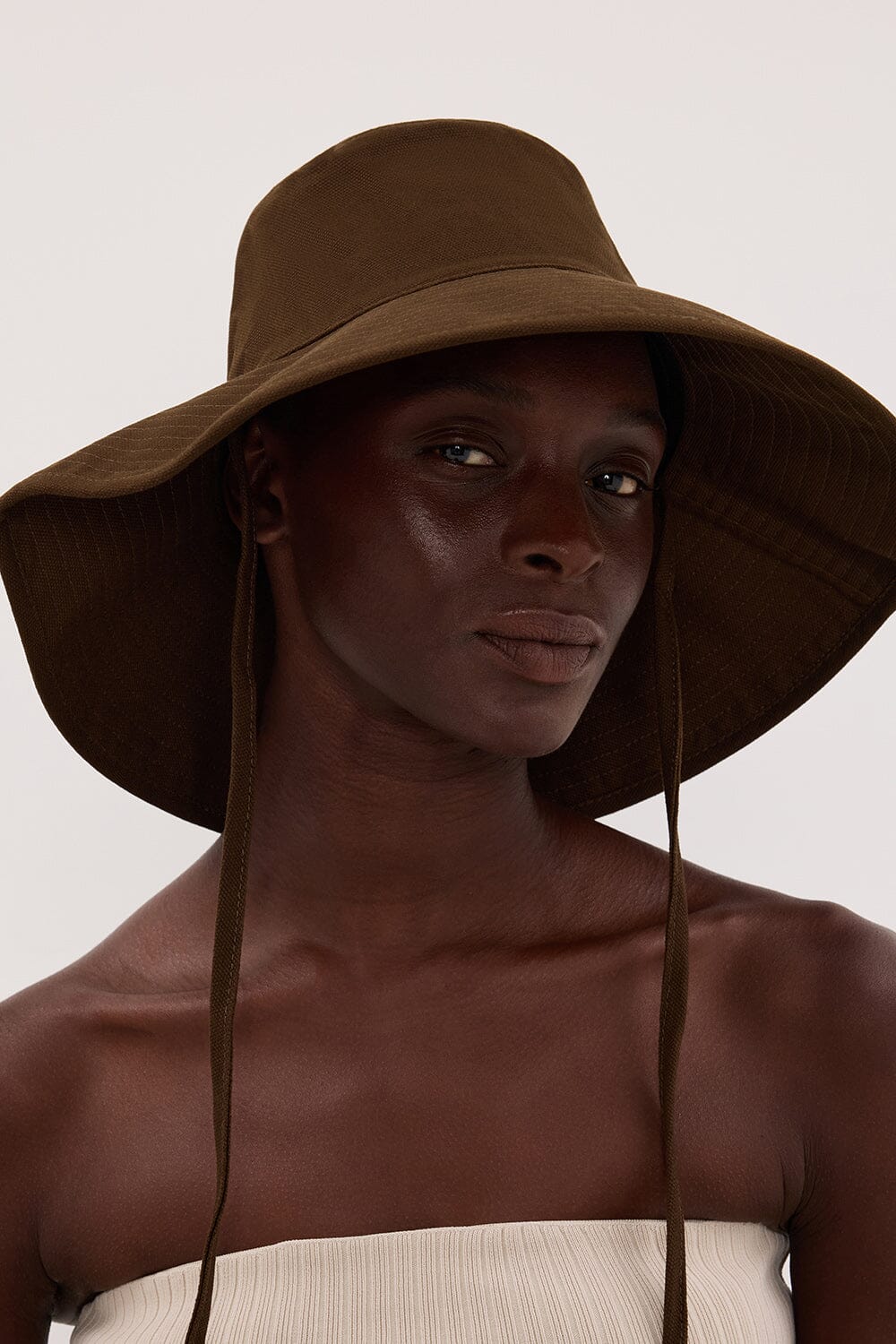 LACK OF COLOR THE HOLIDAY CHOC BUCKET HAT - Image 2