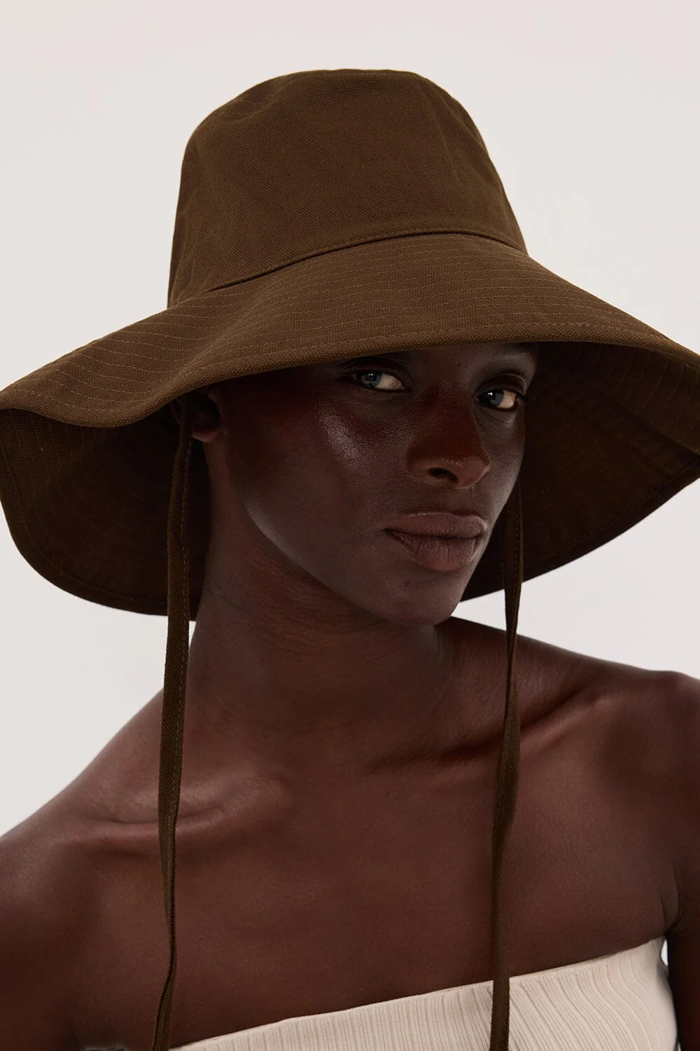 LACK OF COLOR THE HOLIDAY CHOC BUCKET HAT - Image 3