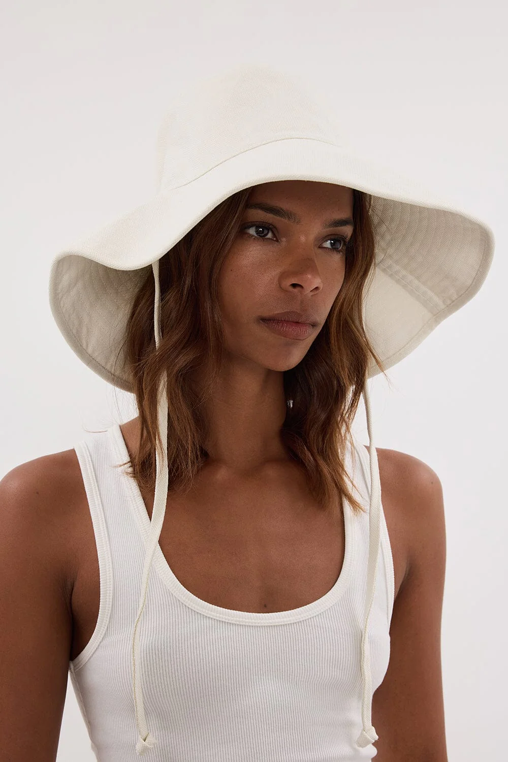 LACK OF COLOR THE HOLIDAY COCONUT BUCKET HAT - Image 2